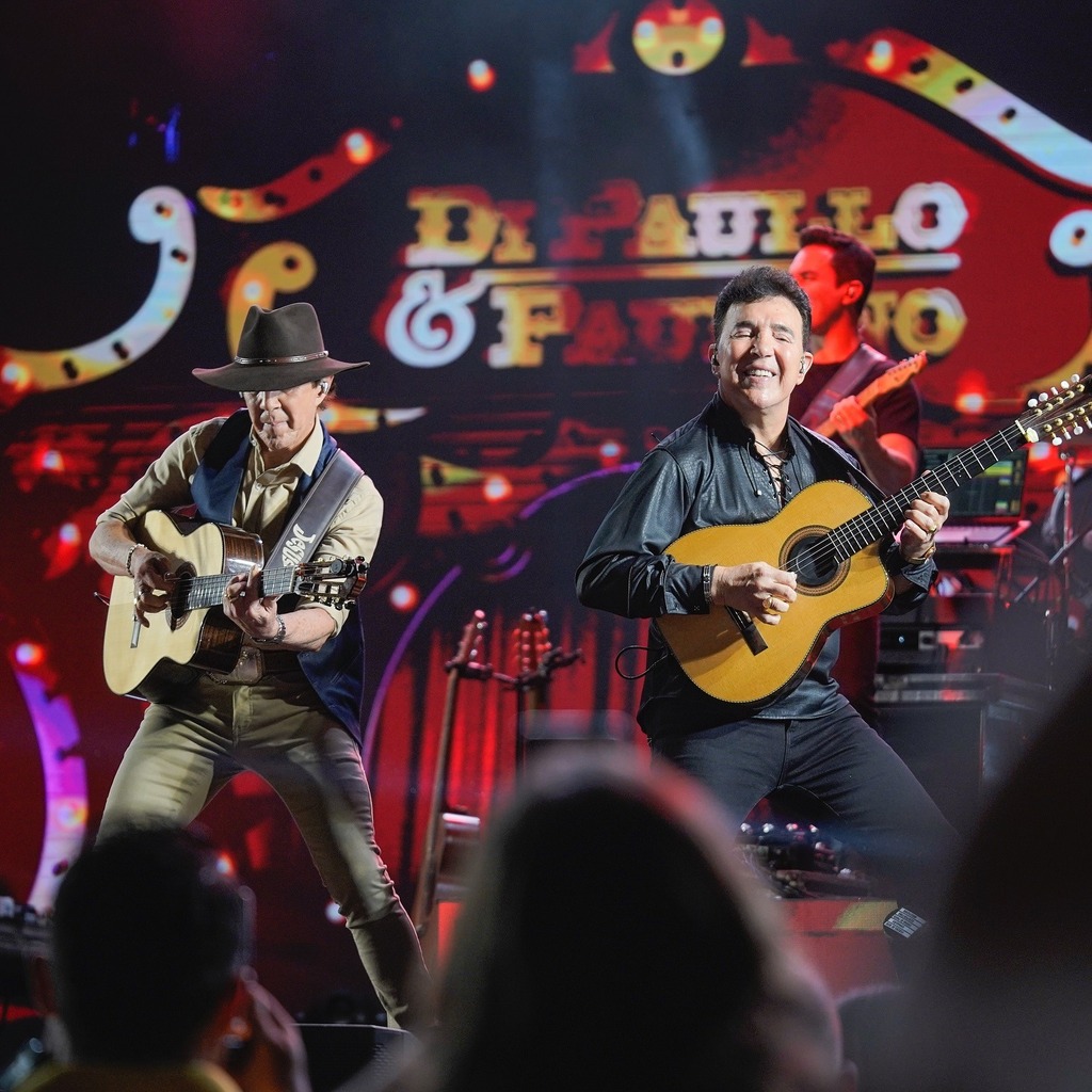 Di Paullo & Paulino se apresenta no aniversário de Dionísio